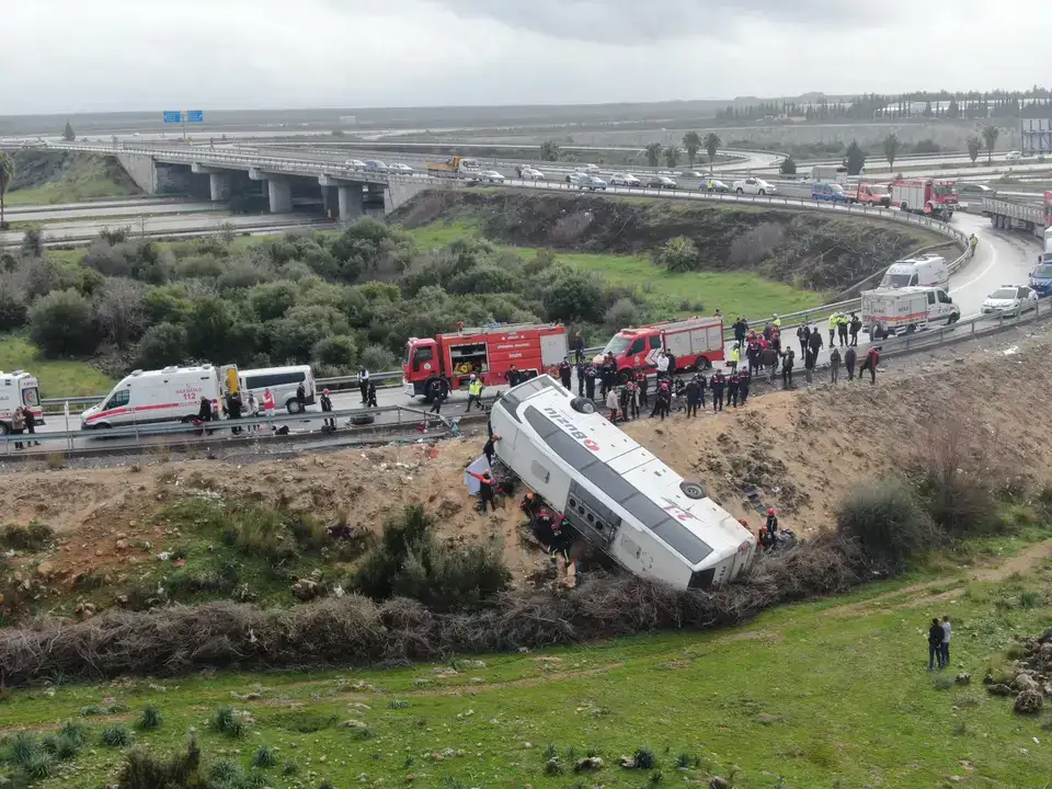 Antalya’da Yolcu Otobüsü Faciası: 10 Ölü, 24 Yaralı 18